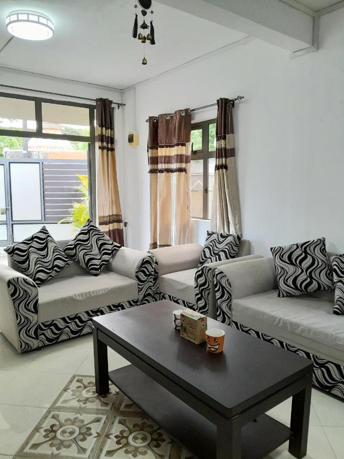 Beautiful Affordable House - 5 Minutes From The Airport And 12 Minutes To Blue Bay Beach Mon Tresor 외부 사진