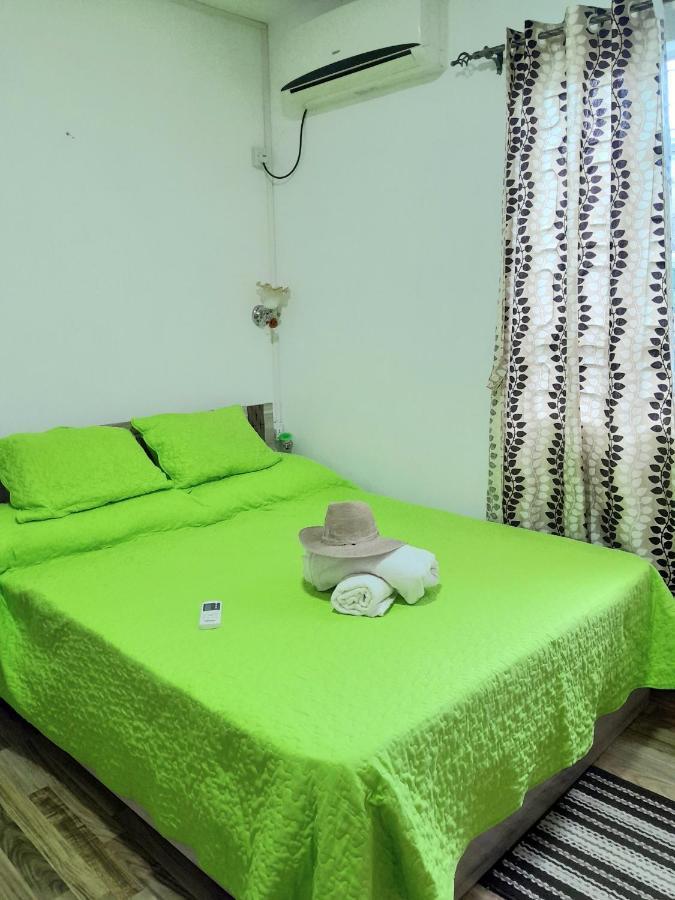 Beautiful Affordable House - 5 Minutes From The Airport And 12 Minutes To Blue Bay Beach Mon Tresor 외부 사진